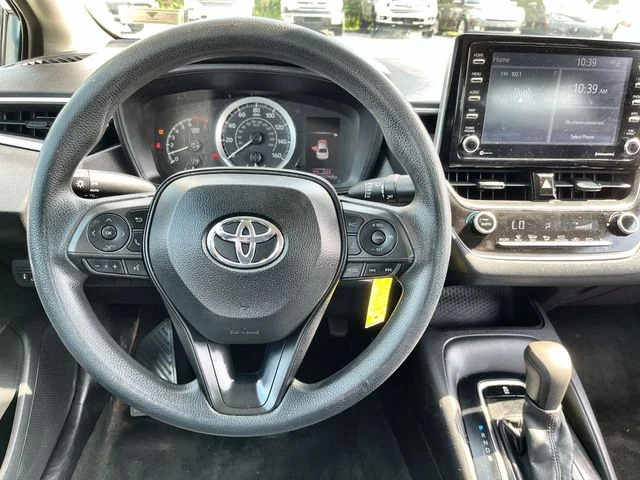 Used 2021  Toyota LE image 13