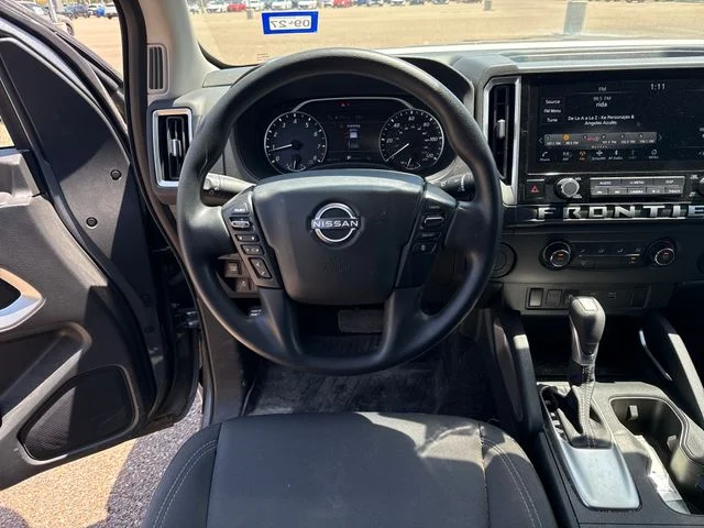 Used 2025 Gray Nissan SV image 14