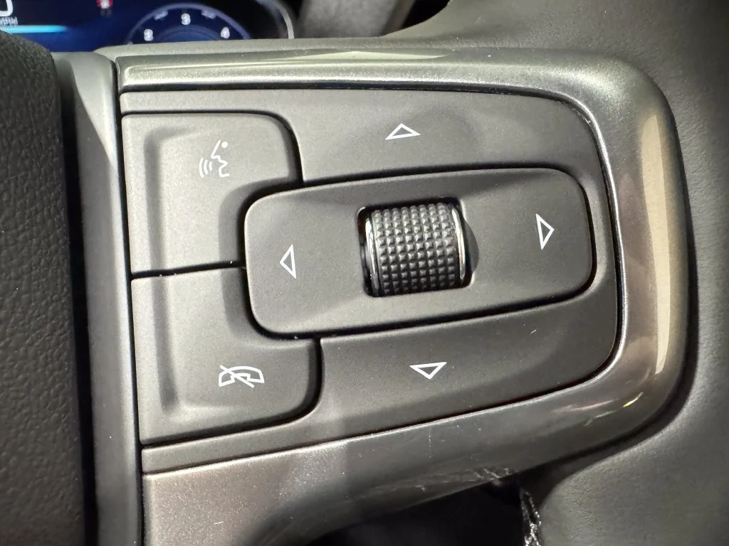 New 2026 Summit White Chevrolet LT (2FL) image 14