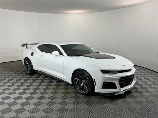 Used 2020 Summit White Chevrolet ZL1 image 3