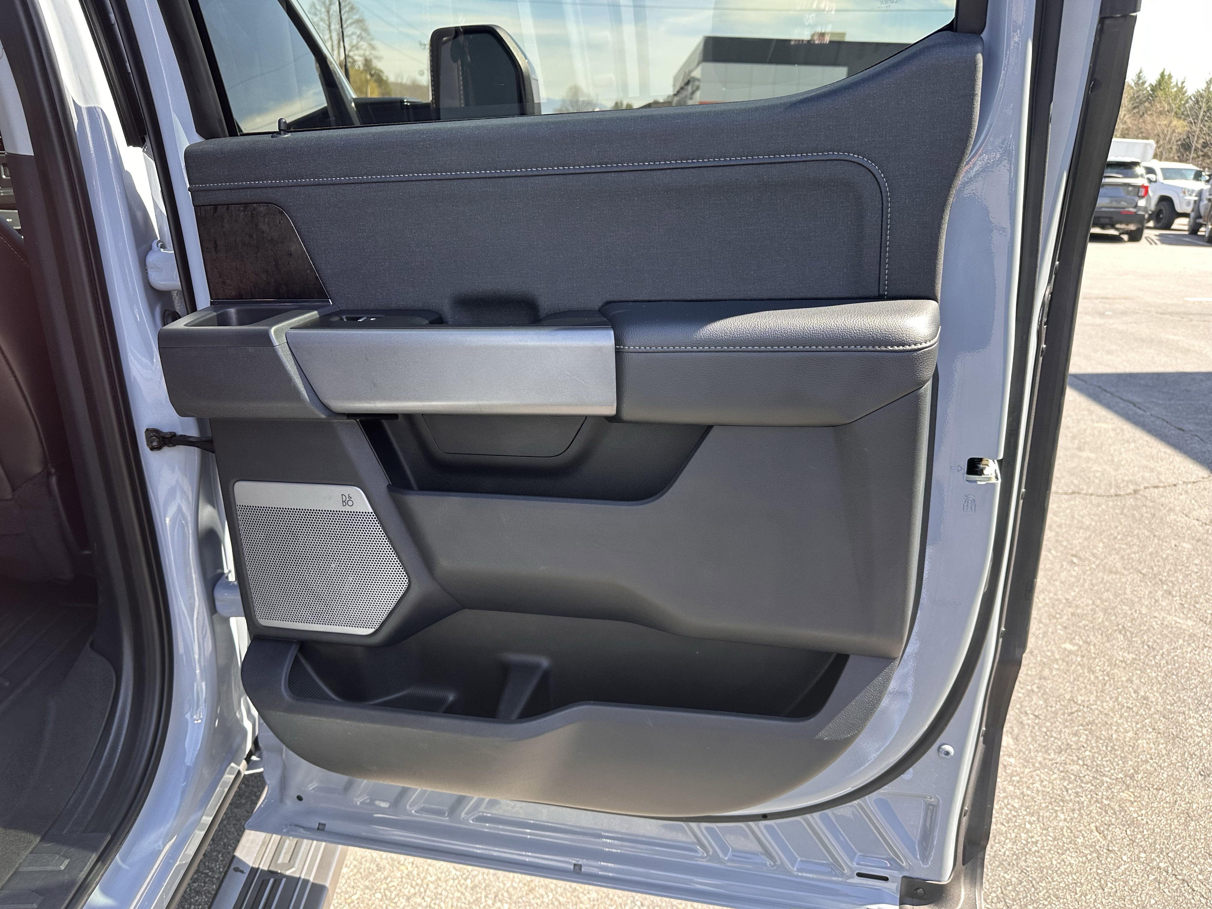 Certified Used 2024 Glacier Gray Metallic Ford LARIAT image 15