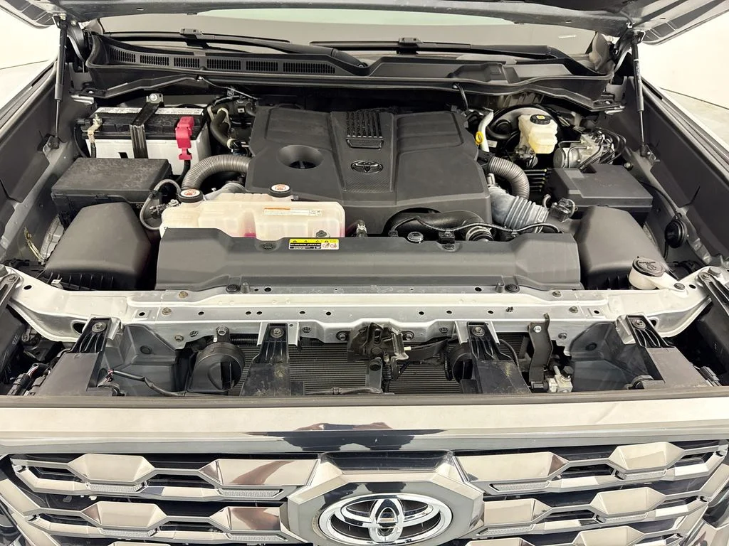 Used 2022 Silver Toyota Platinum image 31