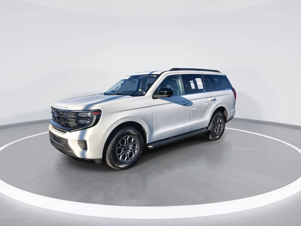 Used 2025 White Ford Active image 4
