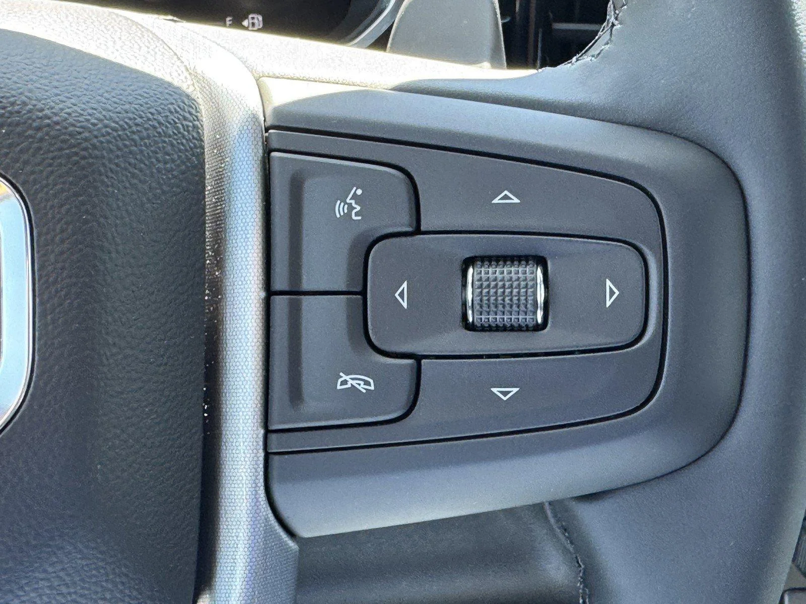 New 2026 Sterling Metallic GMC Elevation image 20