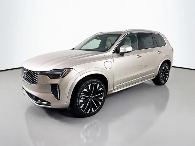 2026 Volvo XC90 Plug-In Hybrid T8 Plus