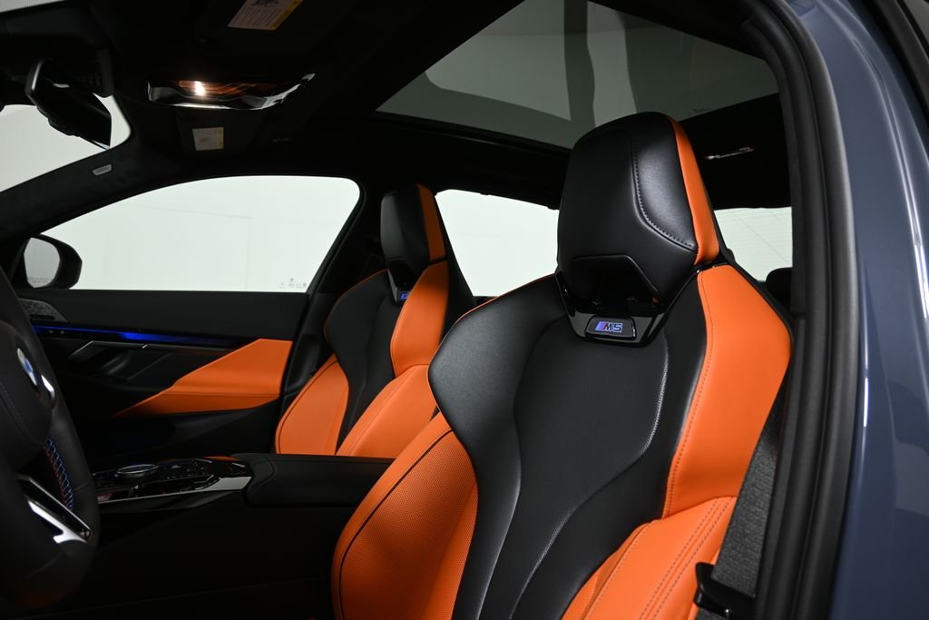 New 2026 Storm Bay Metallic BMW Base image 17