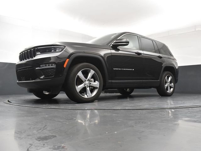 Used 2024 Black Jeep Limited image 21