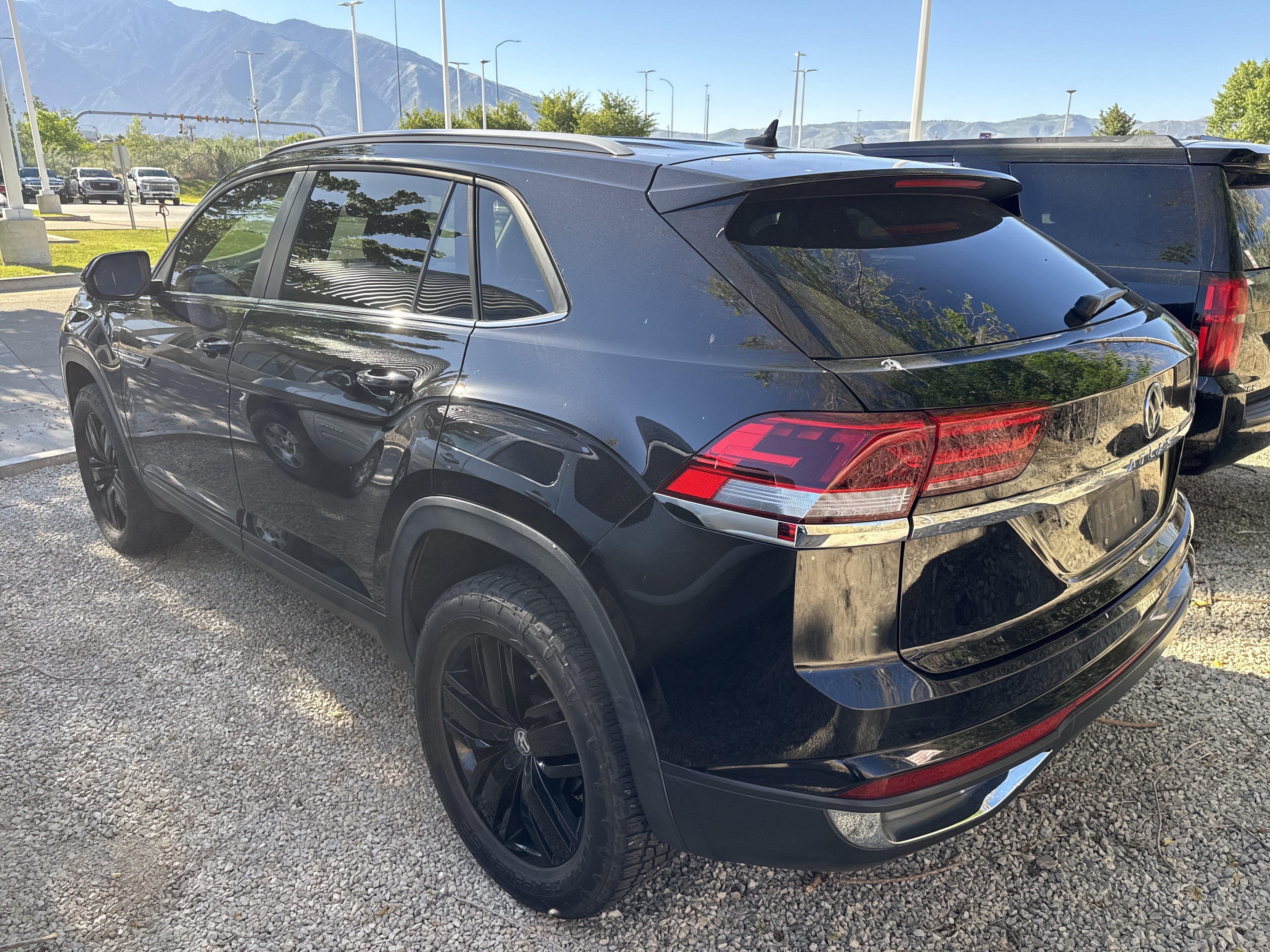 Used 2020 Black Volkswagen 2.0T S image 5