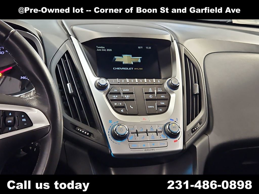 Used 2017 SILVER ICE METALLIC Chevrolet LT image 19