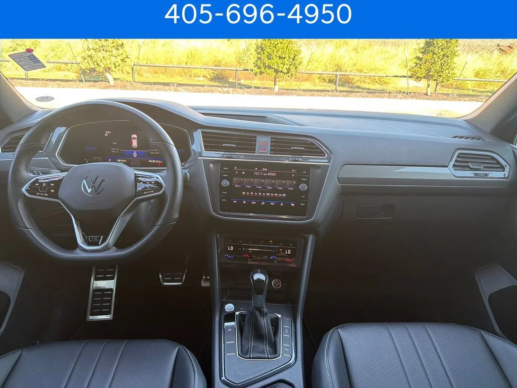 Pre-Owned 2023 Volkswagen Tiguan SE R-Line Black