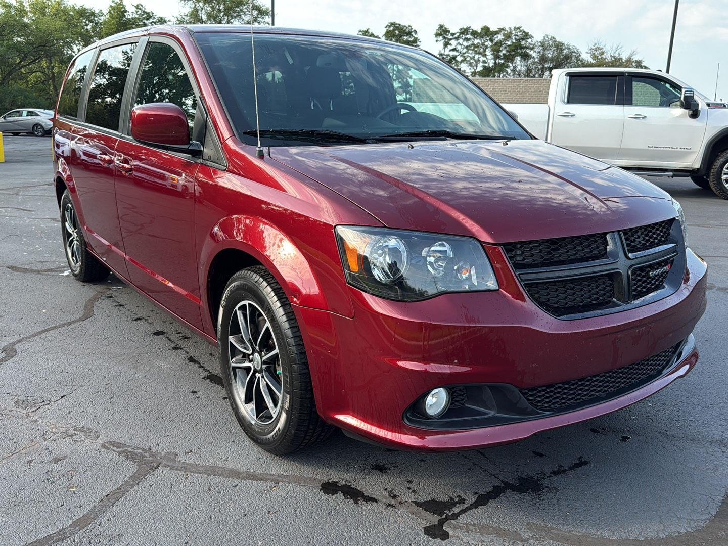 Used 2019 Octane Red Pearlcoat Dodge SE Plus image 7