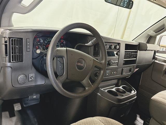 2023 GMC Savana Cargo Work Van - Photo 22