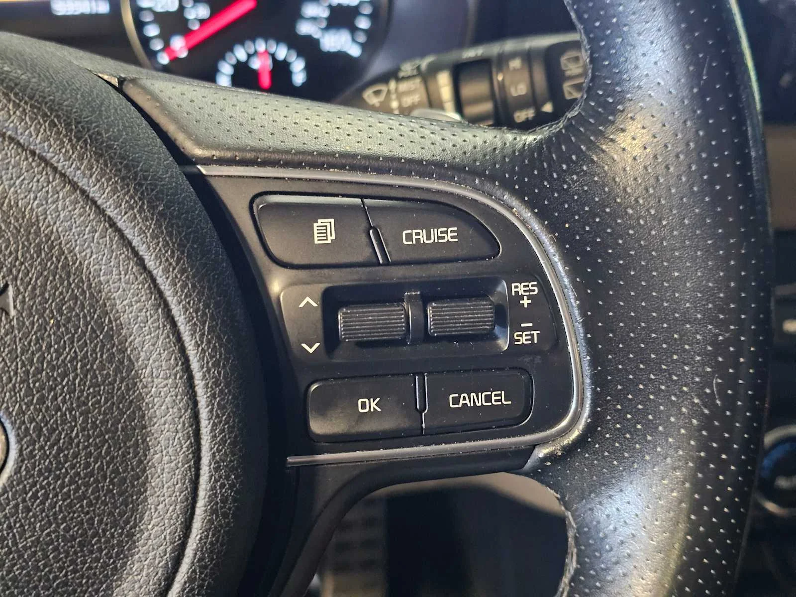 Used 2018 Mineral Silver Kia SX Turbo image 18