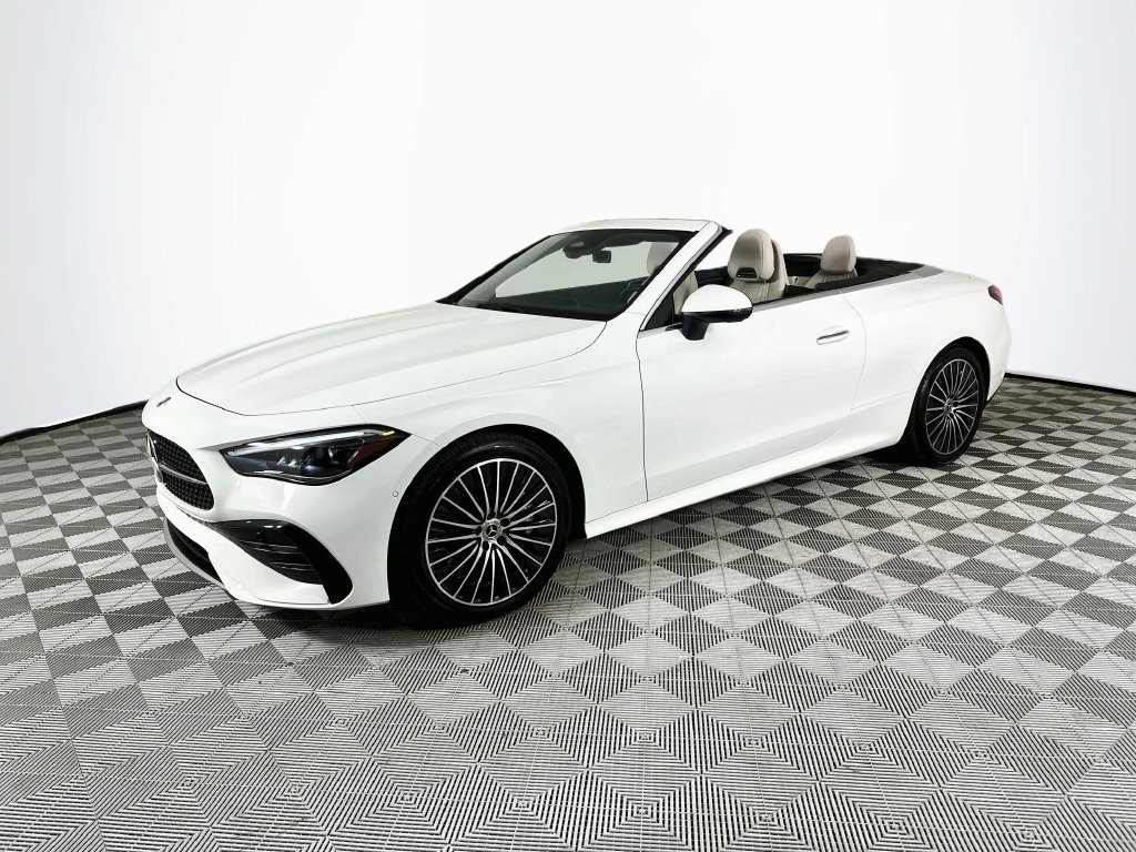 Used 2025 White Mercedes-Benz CLE 450 image 3