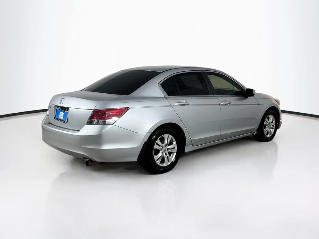 Used 2008 Silver Honda LX image 7