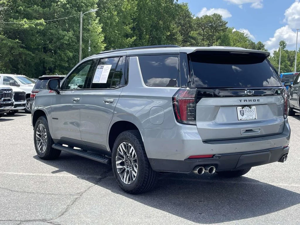 Used 2025 Gray Chevrolet Z71 image 6
