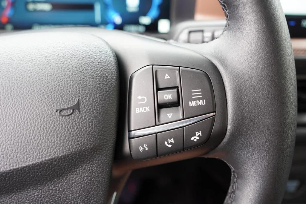 Used 2025 Azure Gray Metallic Ford Outer Banks image 33