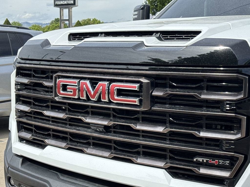 Certified Used 2025 Summit White GMC AT4X image 32