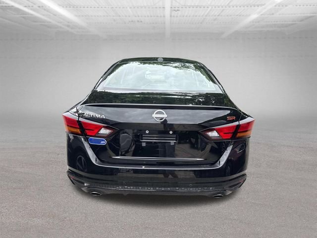 Used 2024 Super Black Nissan 2.5 SR image 6