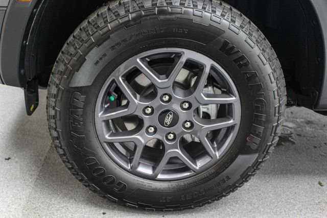 New 2026 Carbonized Gray Metallic Ford XLT image 13