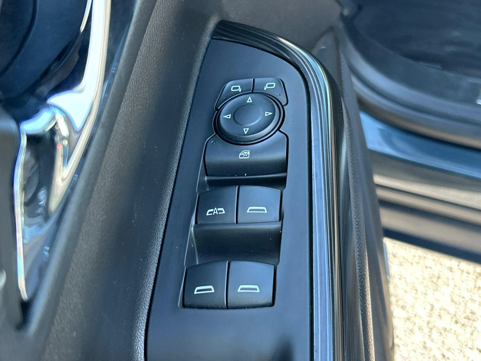 Used 2019 Dark Sky Metallic GMC SLT image 17