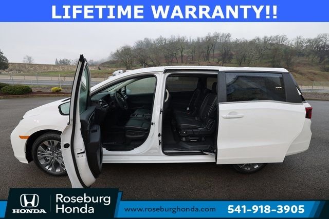 2026 Honda Odyssey Touring - Photo 17