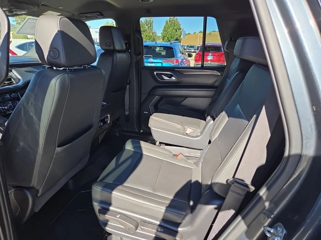 Used 2021 Gray Chevrolet Z71 image 17