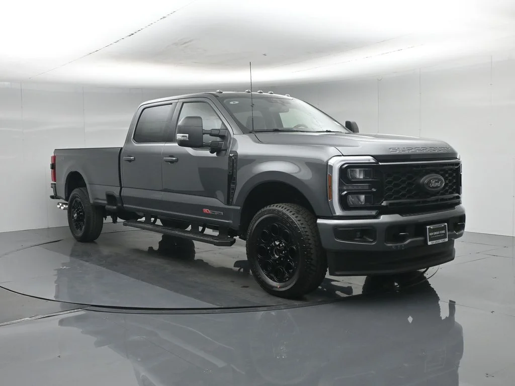 New 2026 Carbonized Gray Metallic Ford XLT image 57