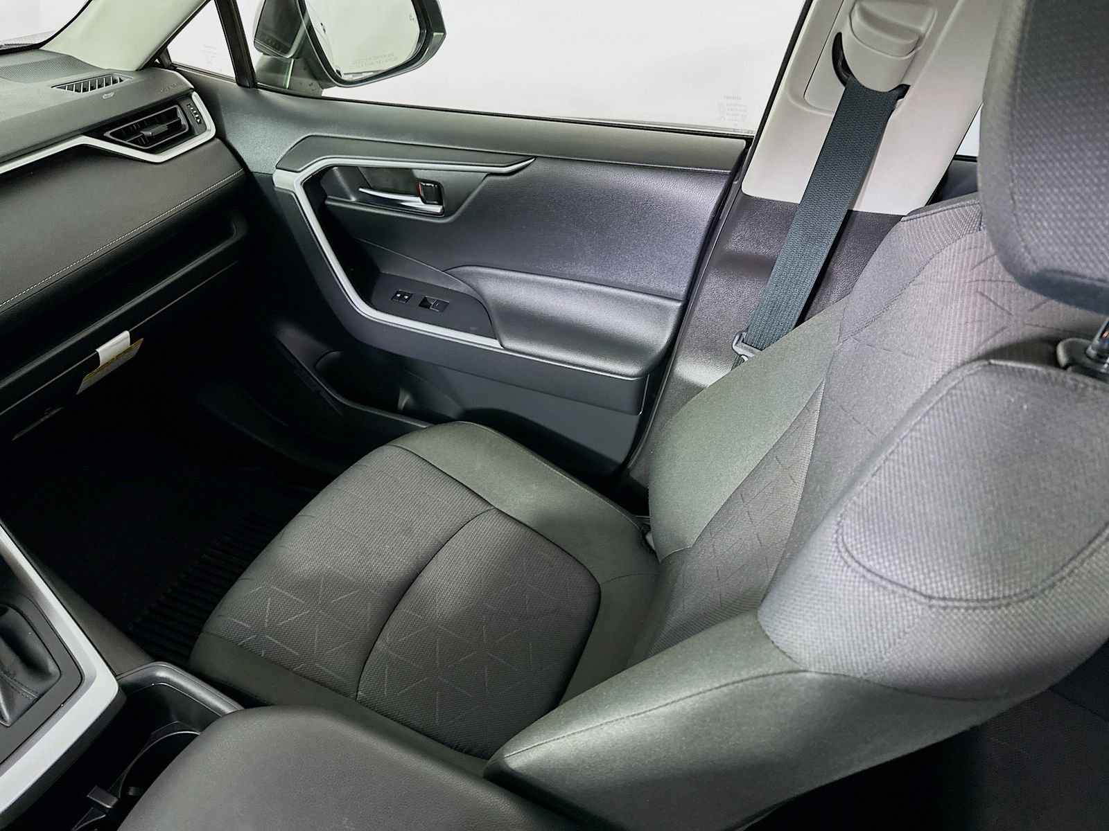 Used 2025 Midnight Black Metallic Toyota XLE image 24