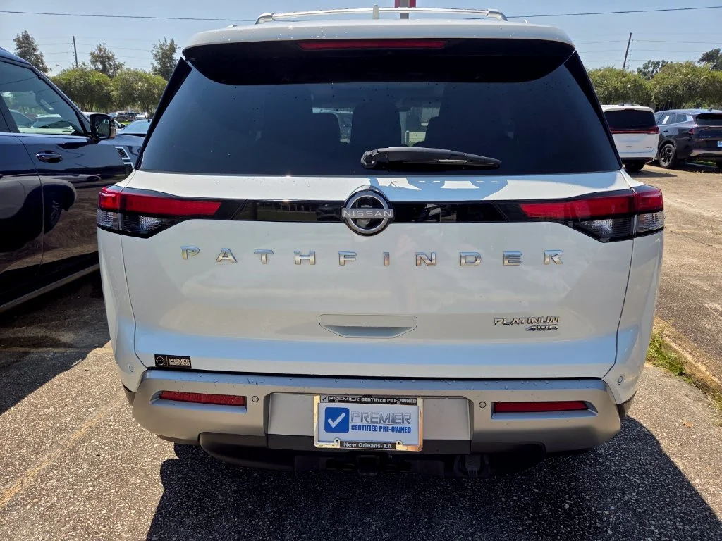 Used 2024 White Nissan Platinum image 6