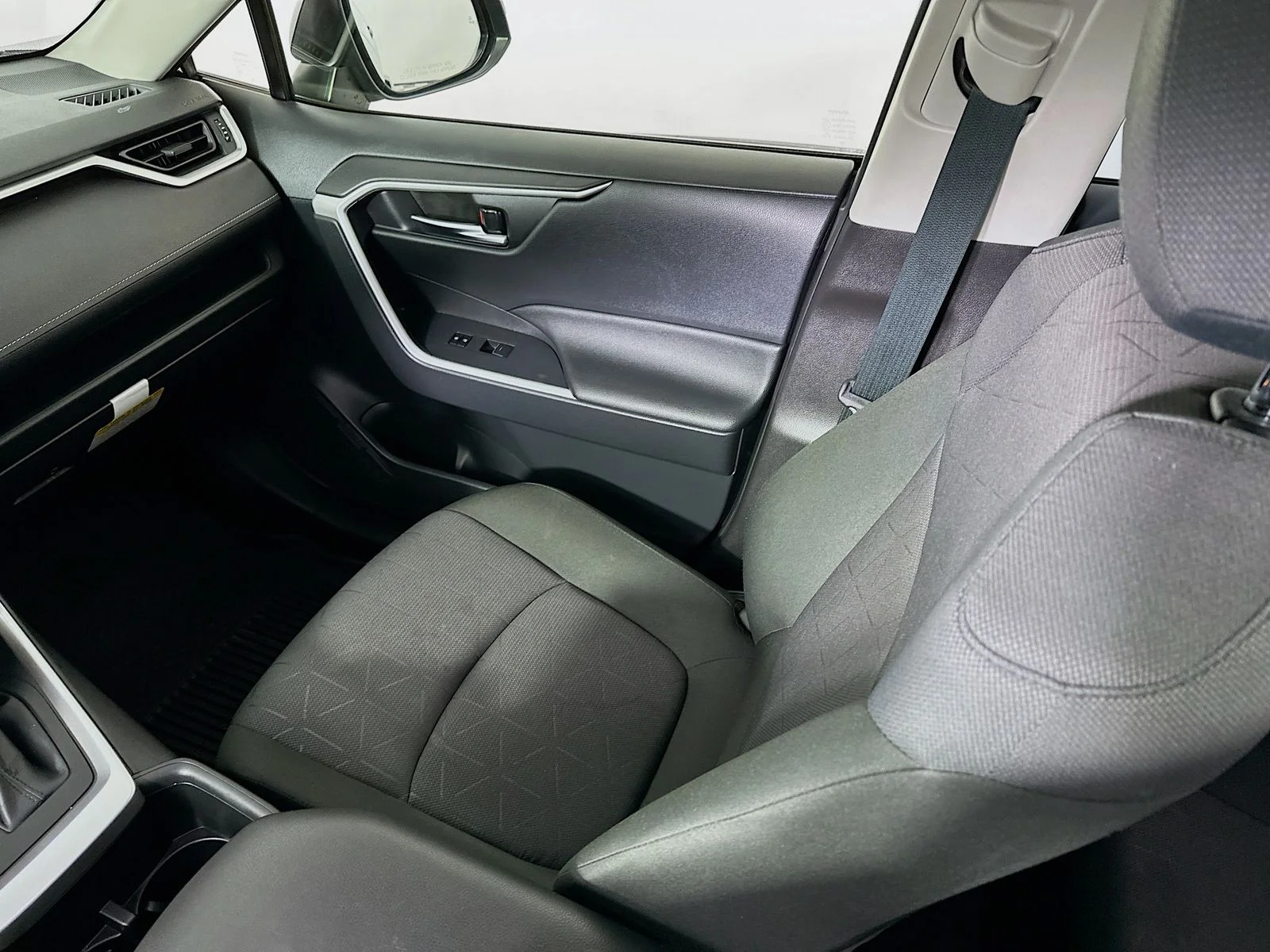 Used 2025 Midnight Black Metallic Toyota XLE image 24