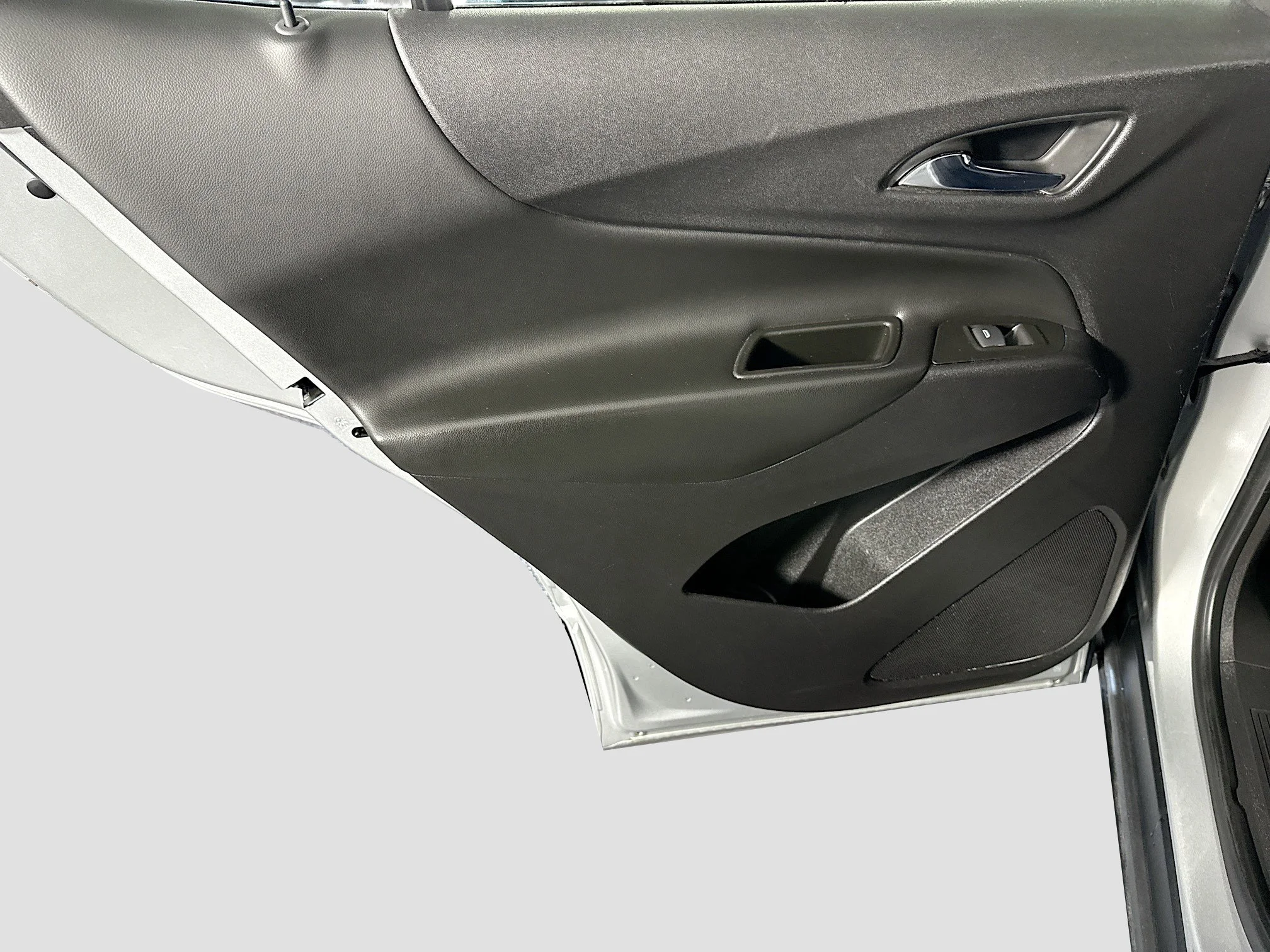 Used 2022 Silver Ice Metallic Chevrolet LT image 22