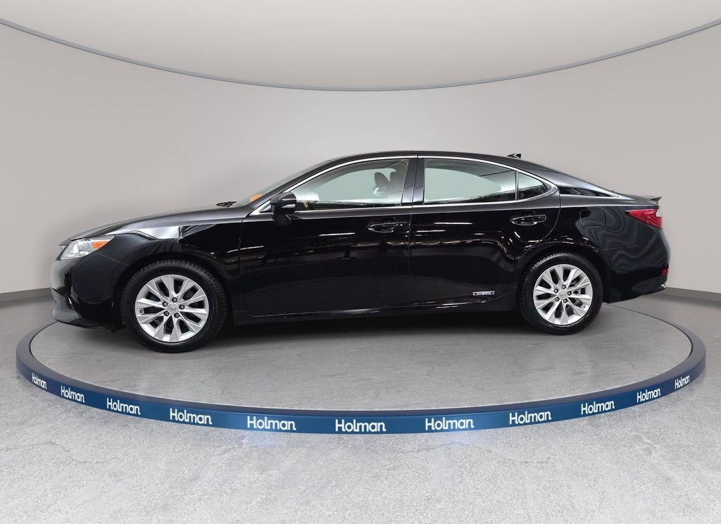 Used 2015 Obsidian Lexus 300h image 8
