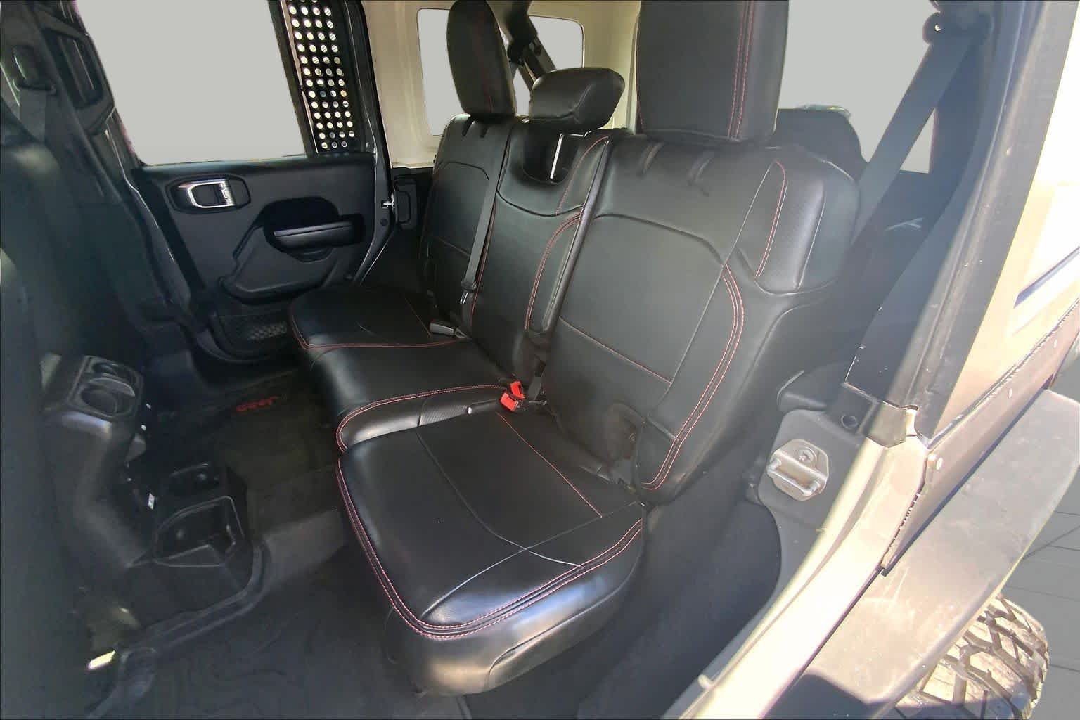 Used 2021 Sting-Gray Clearcoat Jeep Unlimited Rubicon image 21