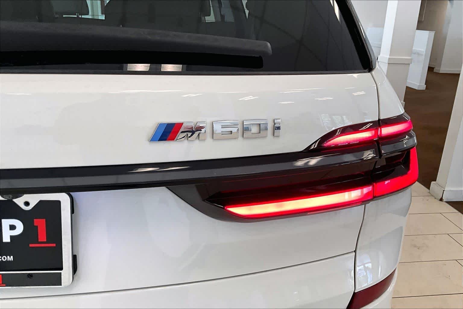 Used 2024 Alpine White BMW M60i image 9