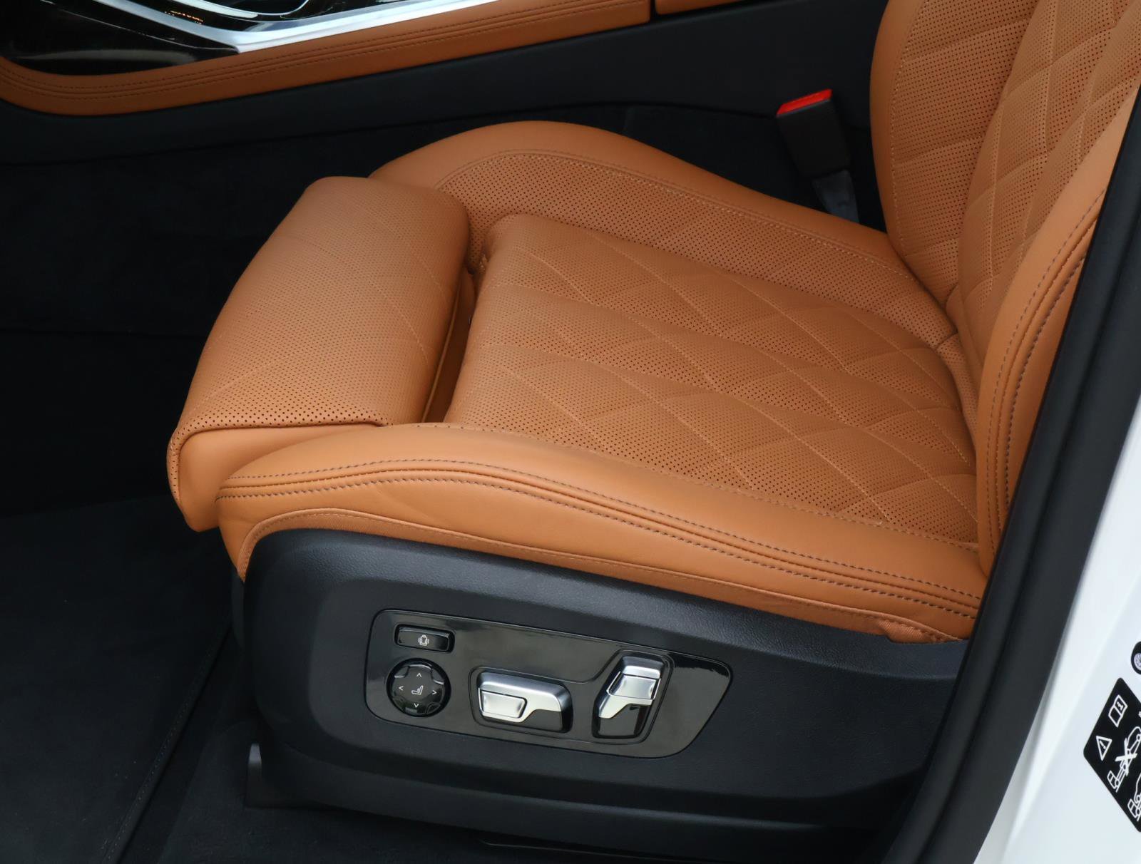 2026 BMW X7 40i - Photo 15