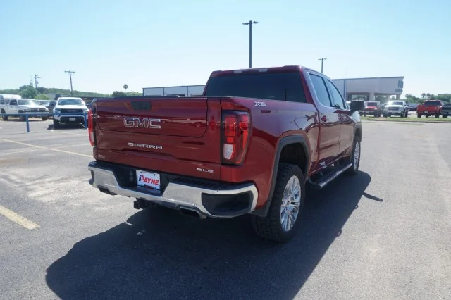 Used 2021 RED GMC SLE image 5