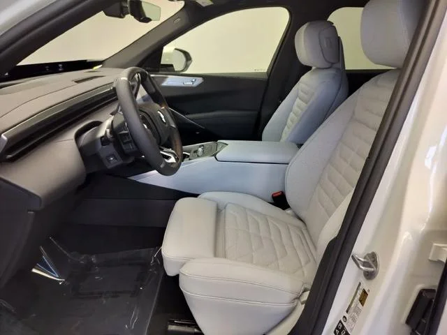 New 2027 Alpine White BMW  image 8