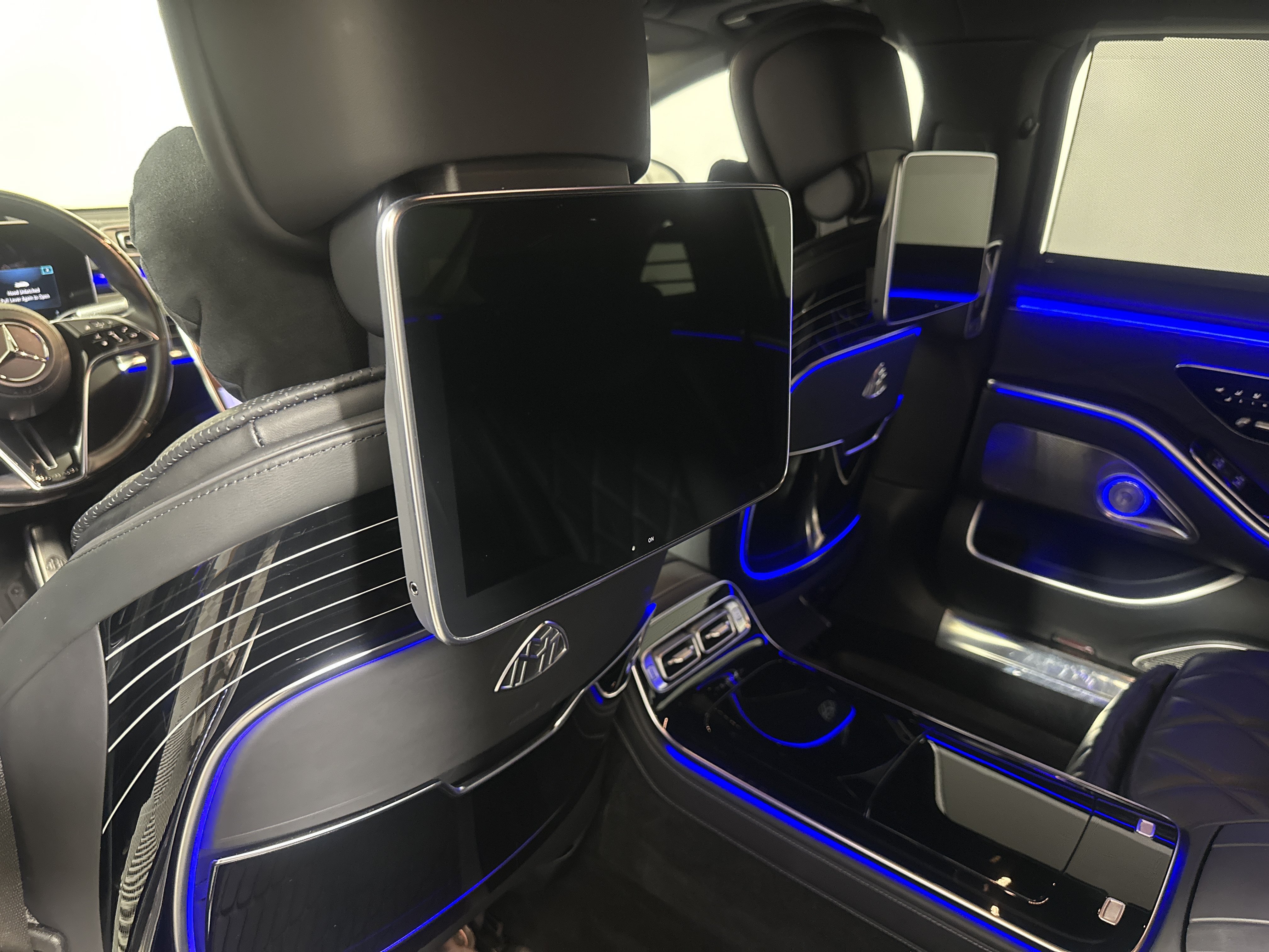 Used 2022 Black Mercedes-Benz Maybach S 580 image 22