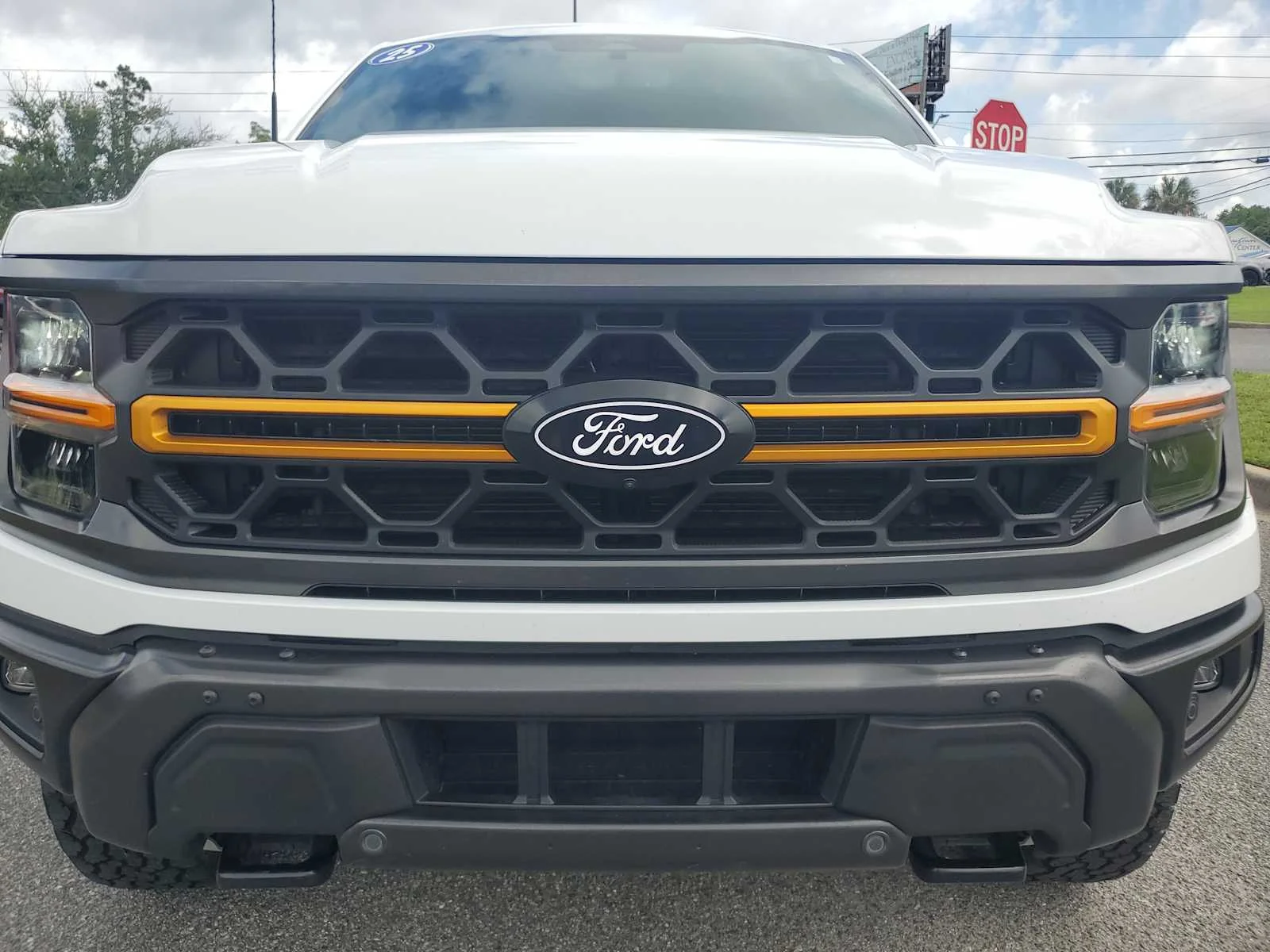 Used 2025 Space White Metallic Whi Ford Tremor image 16