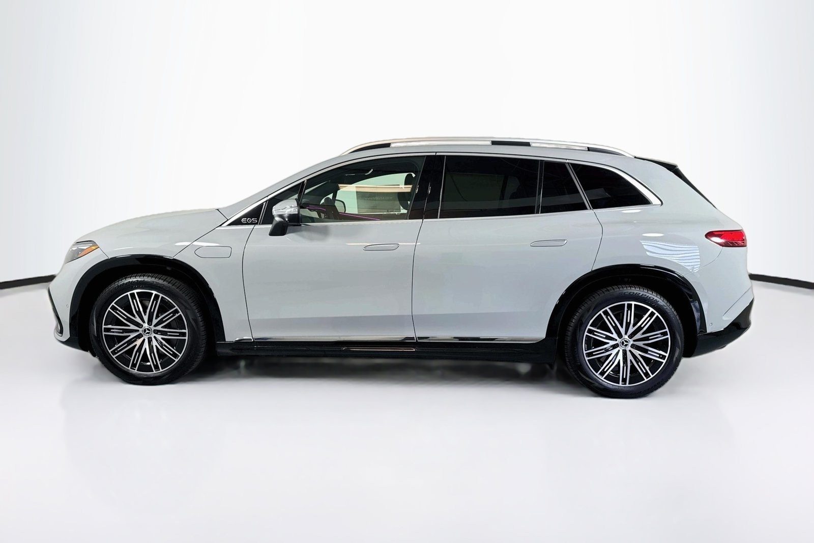 New 2026 MANUFAKTUR Alpine Grey Mercedes-Benz EQS 400 image 8