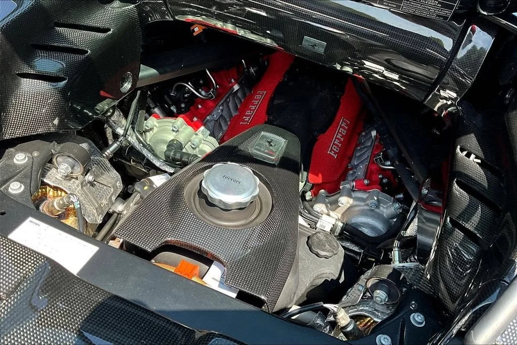 Used 2022 Extra Sample Ferrari  image 25