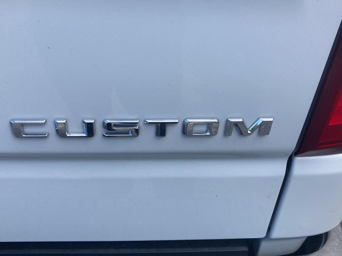 Used 2021 Summit White Chevrolet Custom image 7