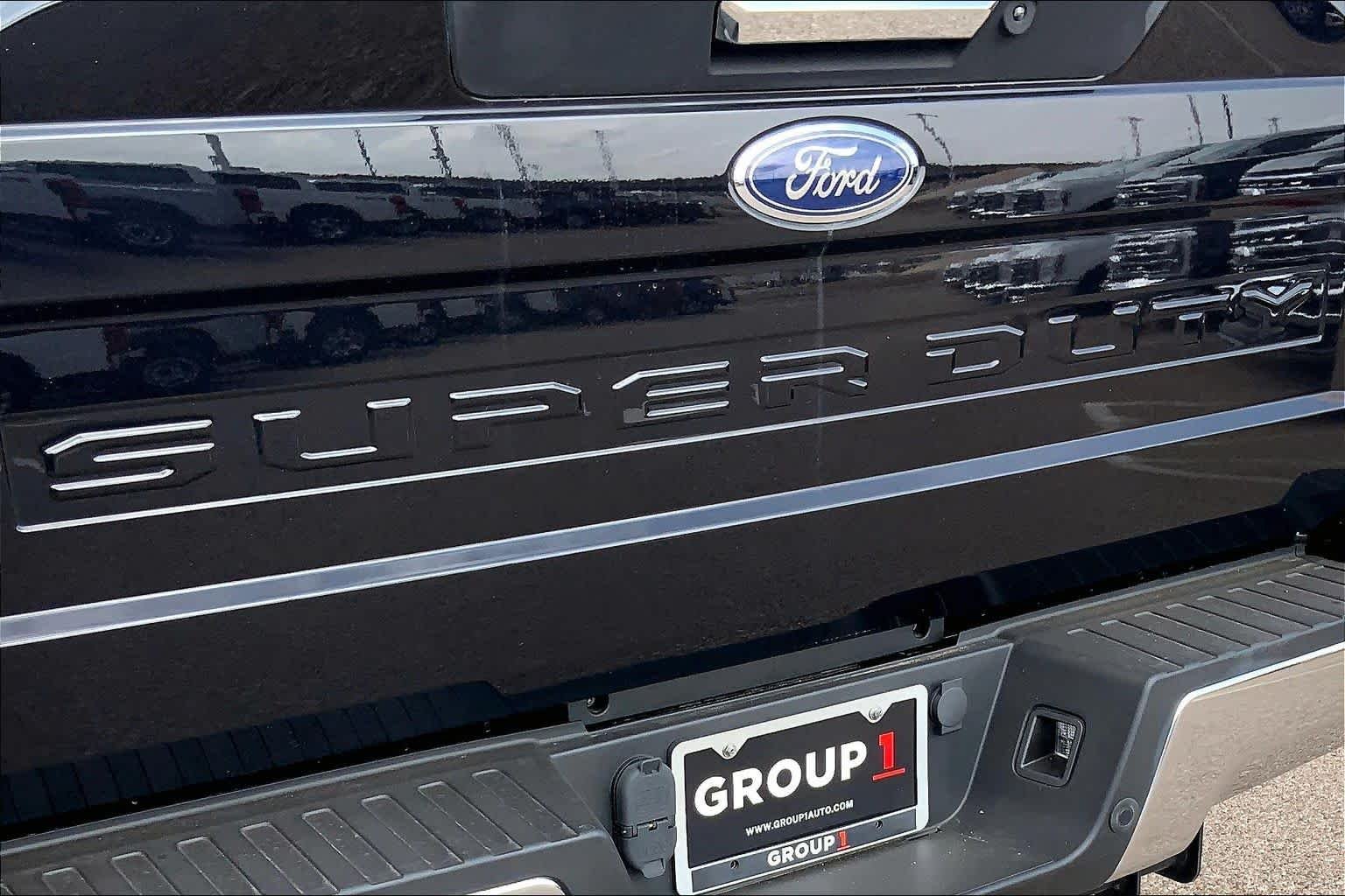 Used 2021 Agate Black Metallic Ford LARIAT image 31