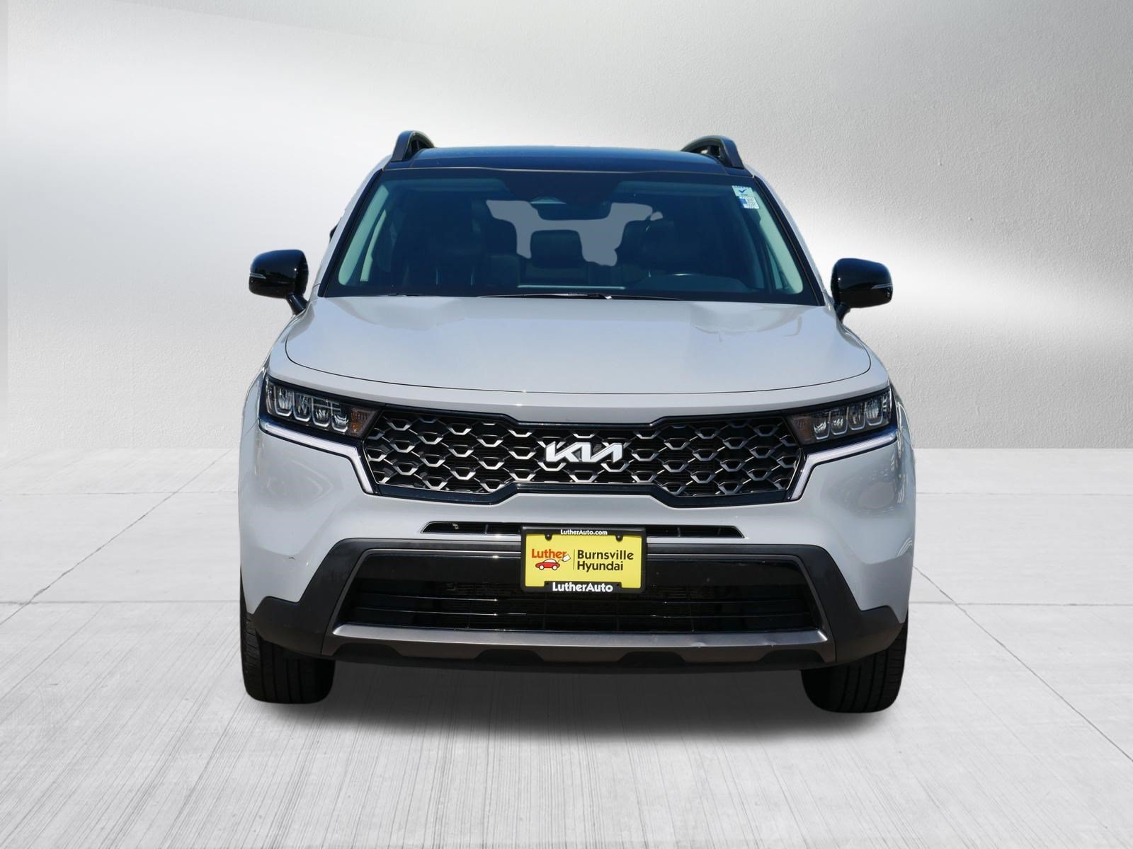 Used 2022 Kia Sorento X-Line S with VIN 5XYRLDLC5NG129221 for sale in Burnsville, Minnesota