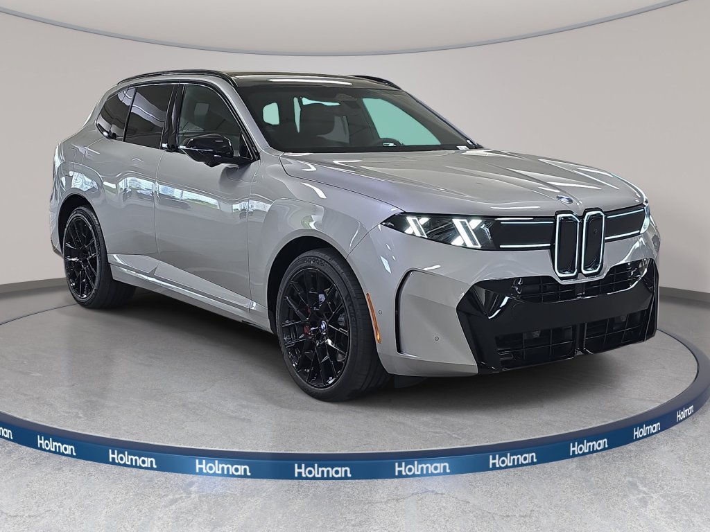 New 2027 Space Silver Metallic BMW  image 3