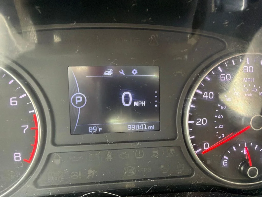Used 2016 White Kia LX image 8
