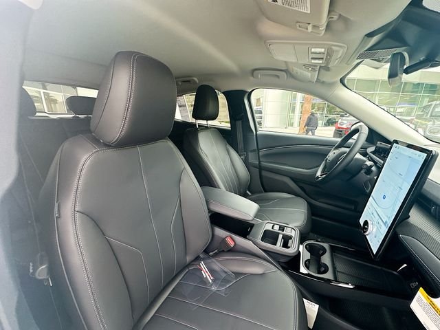 New 2026 Star White Metallic Tri-coat Ford Select image 27