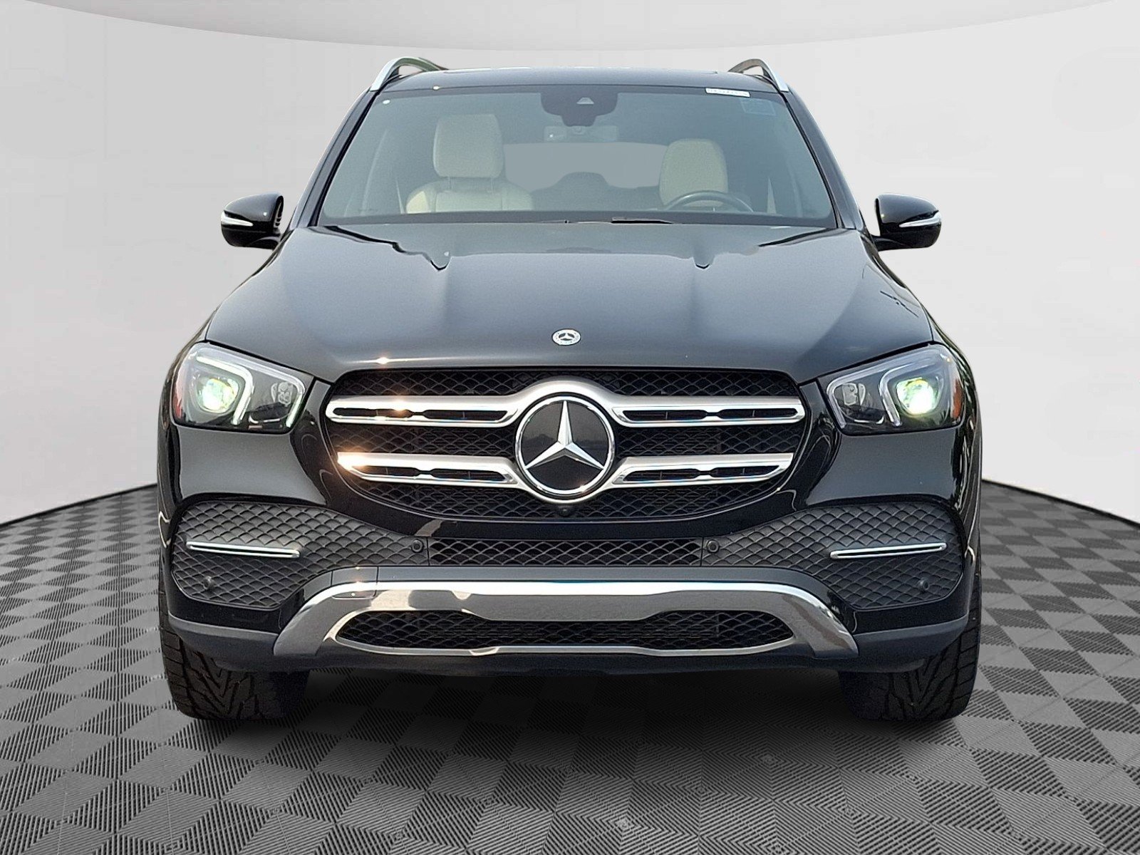 Used 2021 Black - 040 Mercedes-Benz 4MATIC® image 2