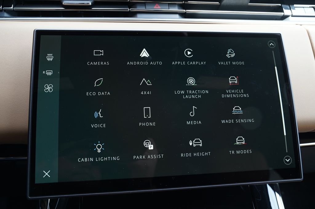 New 2026 Giola Green Land Rover SE image 23